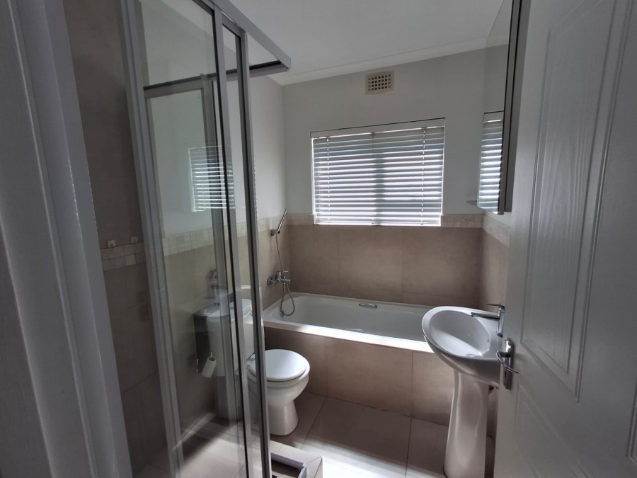 To Let 3 Bedroom Property for Rent in Buh Rein Estate Western Cape